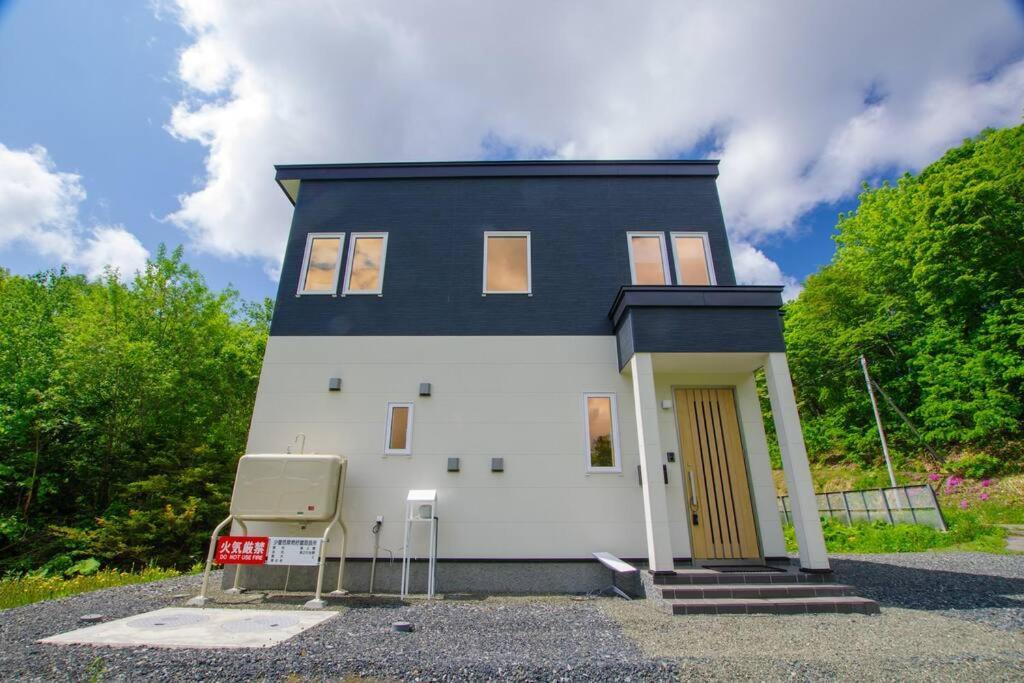 Furano Hidden Hill【Fhh】 Villa Kamifurano Exterior photo